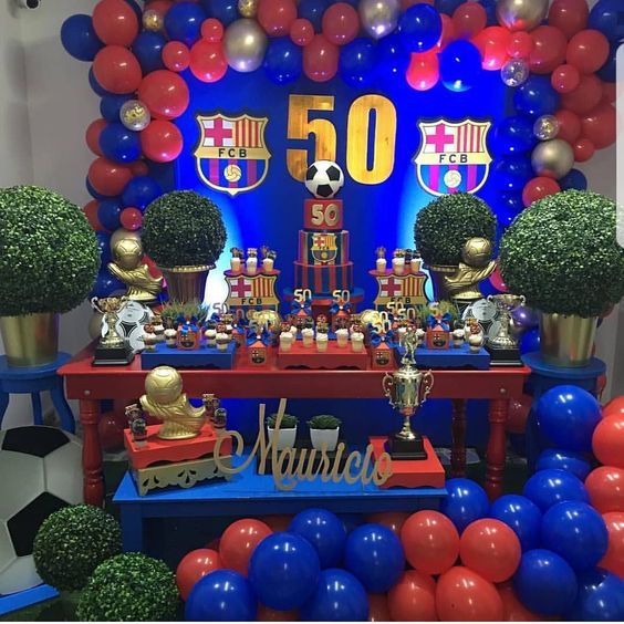 Decoración real Madrid  Decoracion fiesta de futbol, Decoración de fútbol,  Cumpleaños de messi